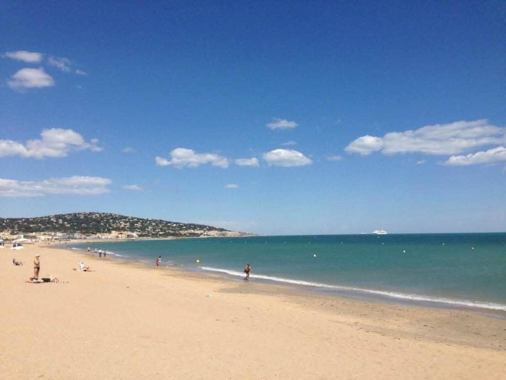 Grand Appartement 109M2 Vue Sur Quai Centre Ville,Wifi แซ็ต ภายนอก รูปภาพ